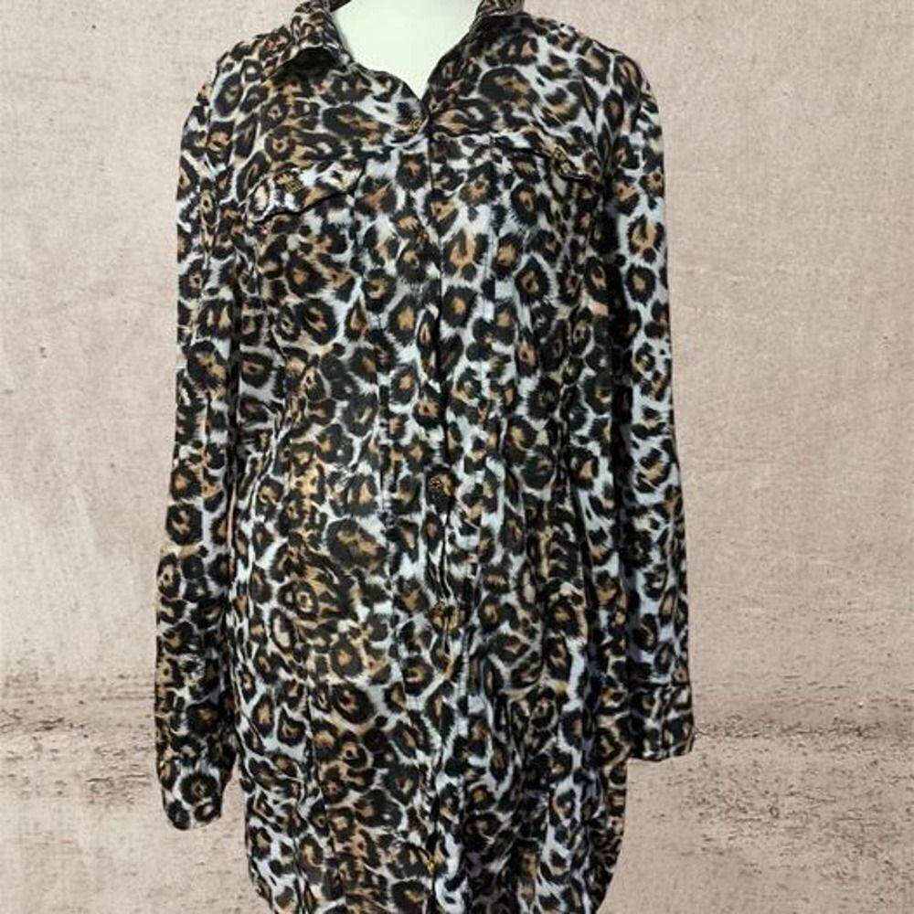Leopard Print Sz LG Top/blouse. Long Sleeve/roll Tab ~Jaclyn Smith~ Button Down